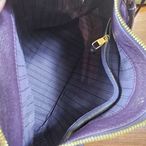 Auth Louis Vuitton Audacieuse Empreinte Suede and Leather MM - Picture 11 of 12